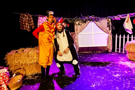 Jonathan James and Oliver Yellop c Lidia Crisafulli