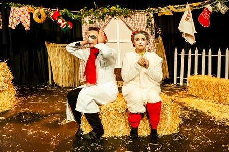 Oliver Yellop & Alice Sillett c Lidia Crisafulli